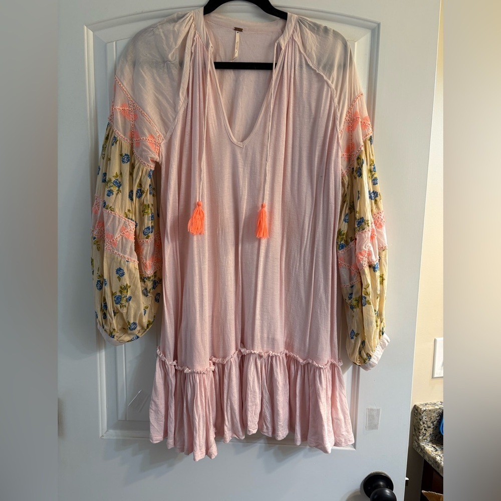 🌸FREE PEOPLE Boho Embroidered/Beaded Sleeve Tunic